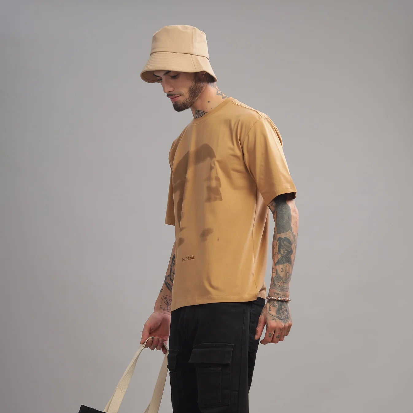 M FAKTÖR Shadow Oversized T-Shirt - PERFÝ