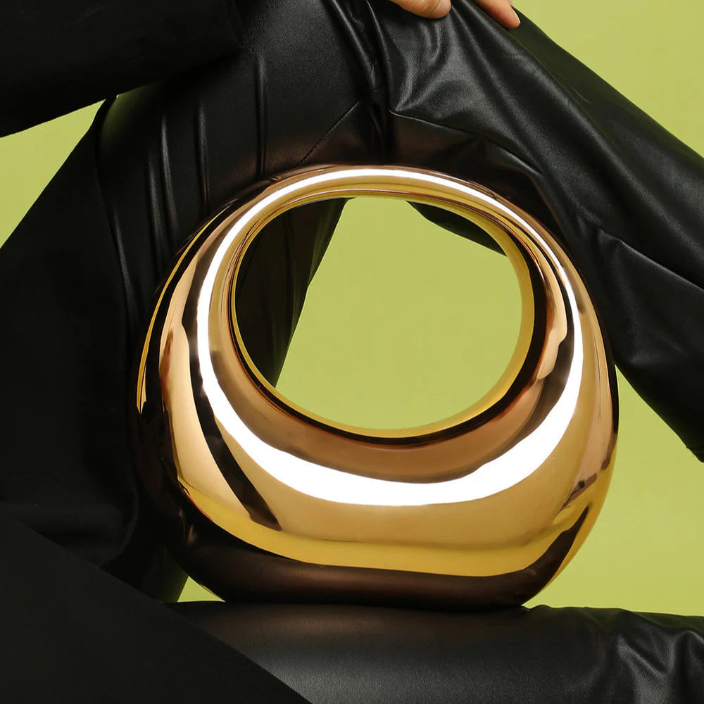 Luxury Gold Sculptural Handbag – Statement Fashion Accessory for Women - PERFÝ