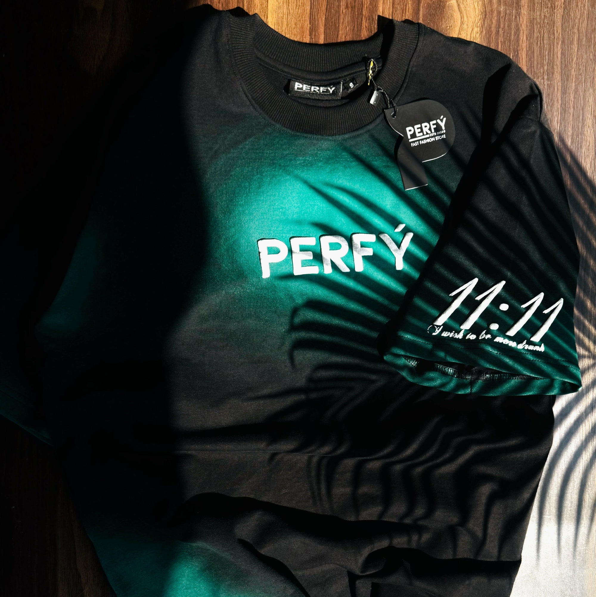PERFÝ 11:11 GLOW UNISEX OVERSIZE TEES - PERFÝ