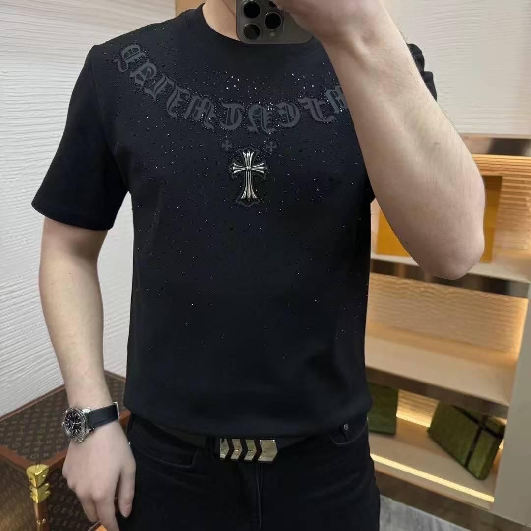 Gothic Black Cross Embellished T-Shirt (REGULAR FIT) - PERFÝ