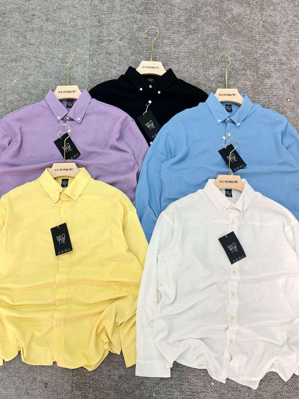 Solid Wrinkle Free Button-Down Shoulder Shirts – Limited Collection - PERFÝ