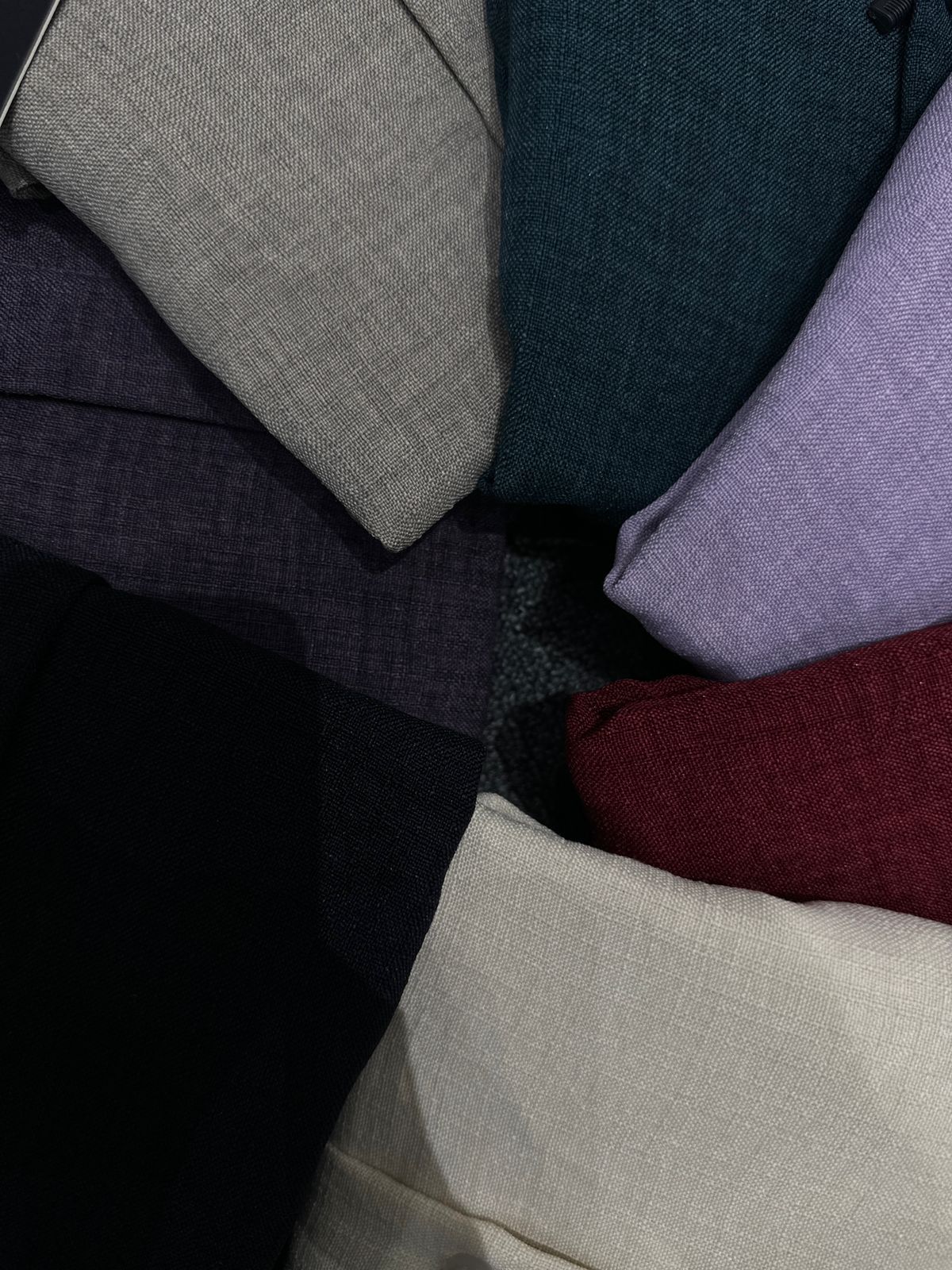 GULLICH Premium Solid Linen Shirts – Classic Elegance Redefined - PERFÝ