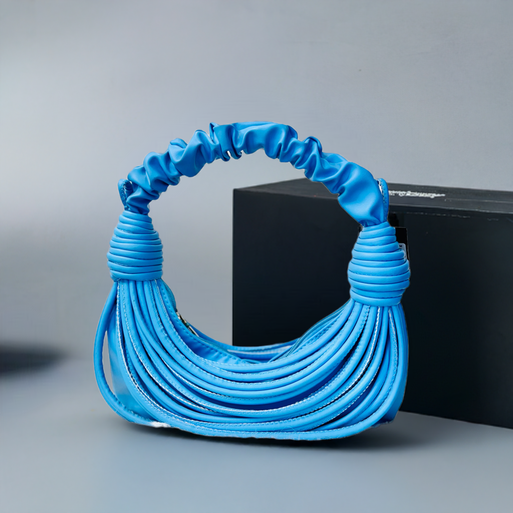 Luxury Quilted Wire Hand Bag – Elegant PU Leather Handbag for Women - PERFÝ