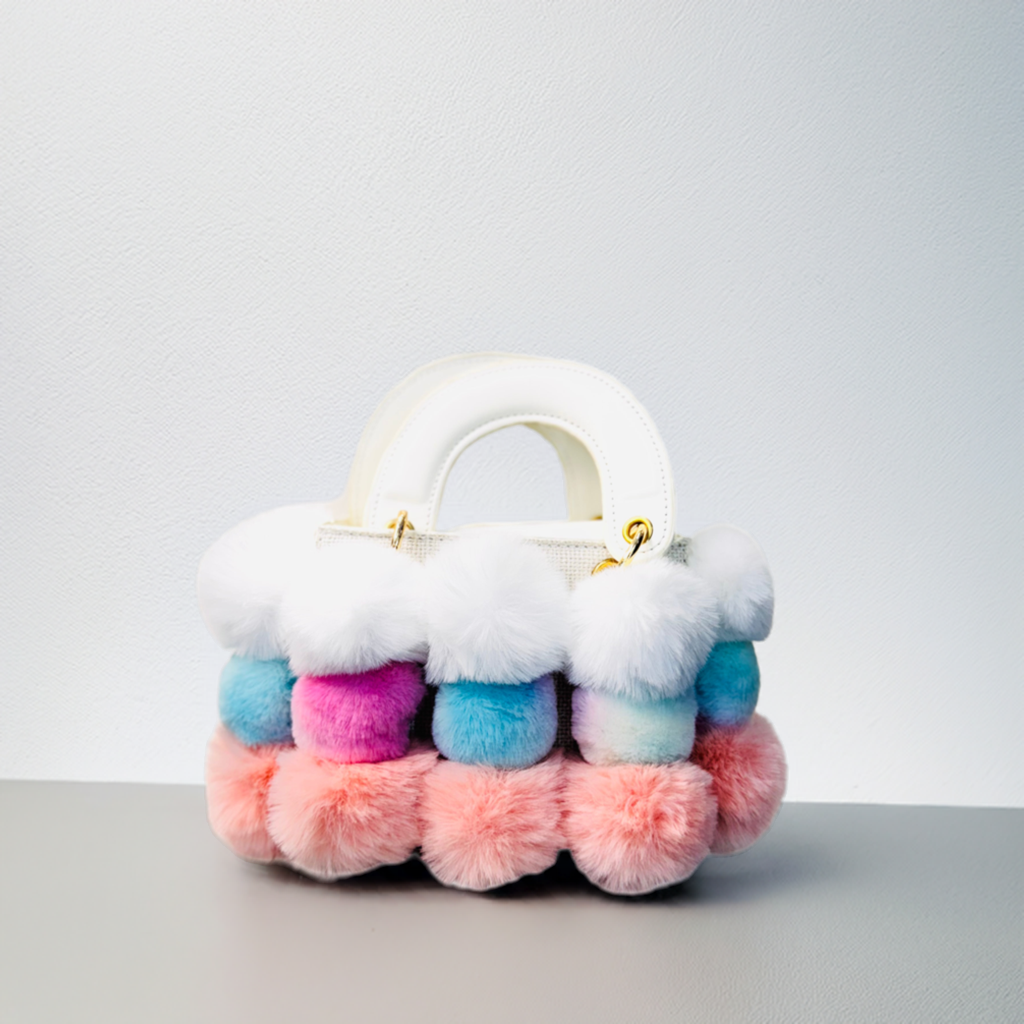 Trendy fluppy furr Handbag – Stylish and Playful Shoulder Bag - PERFÝ