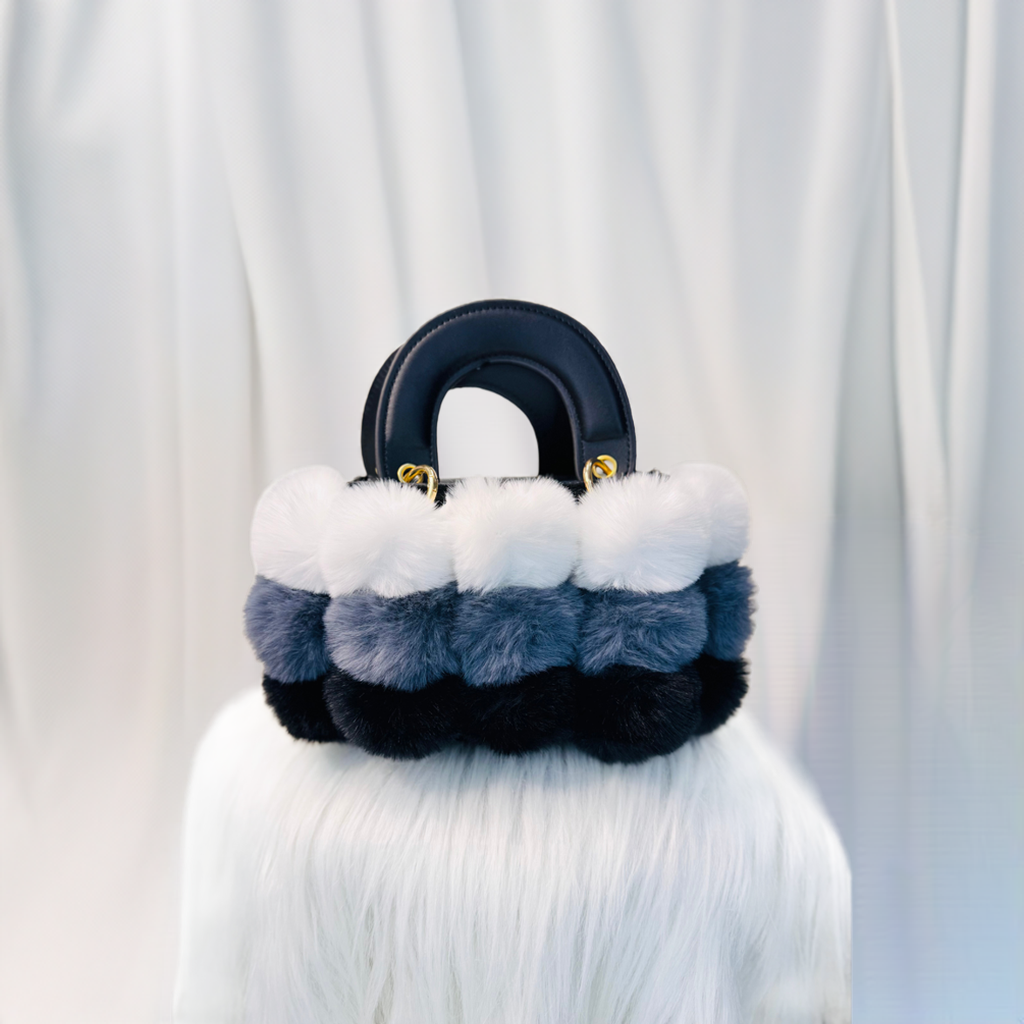 Trendy fluppy furr Handbag – Stylish and Playful Shoulder Bag - PERFÝ